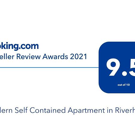 Modern Self Contained Apartment In Riverhead エクステリア 写真